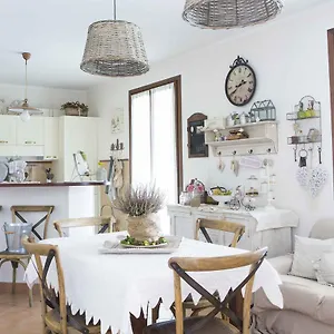 https://la-casa-di-menny.hotelitalianriviera.com