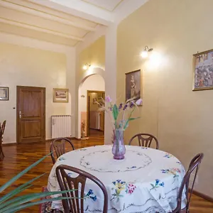 https://il-giglio-doro.it-tuscanyhotel.com